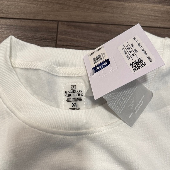 Iowa Football Crewneck Sweatshirt - White & Yellow - Picture 2 of 2